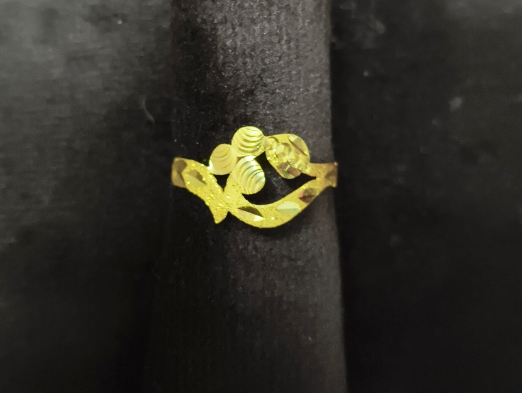 916 BIS hallmark 1.00 gms Ring