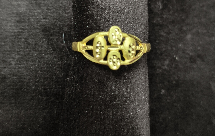 916 BIS Hallmark 2.20 gms Ring